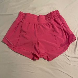 Sonic pink lululemon hotty hots size 6 length 2.5